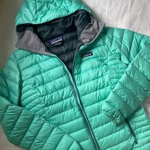 Patagonia lightweight down sweater hoody